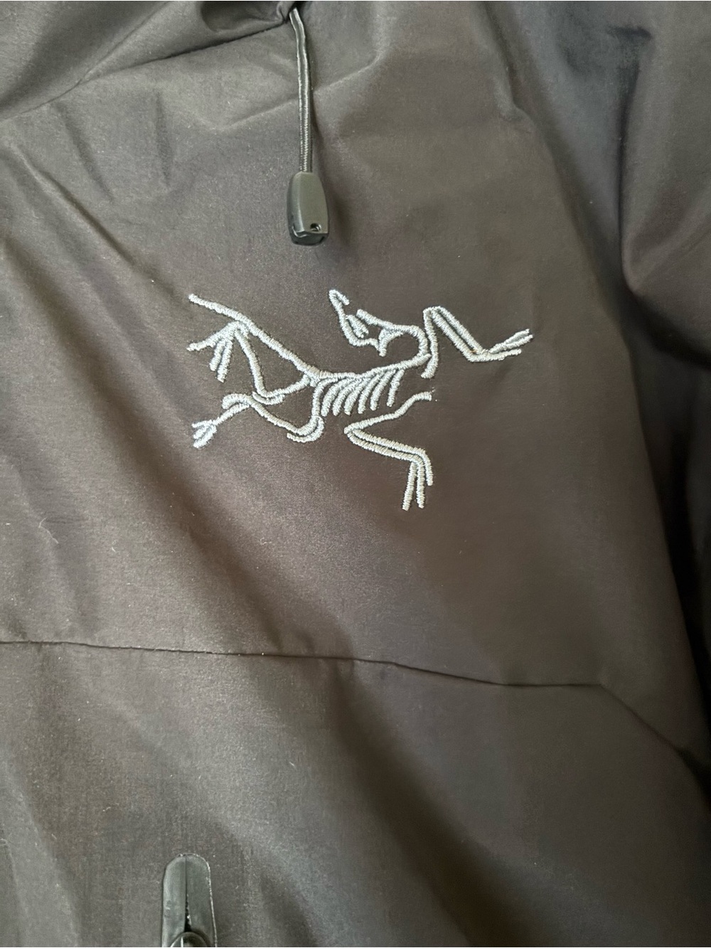 Arc'teryx Men's Black Shell Beta Jacket size L , runs small - Picture 4 of 7